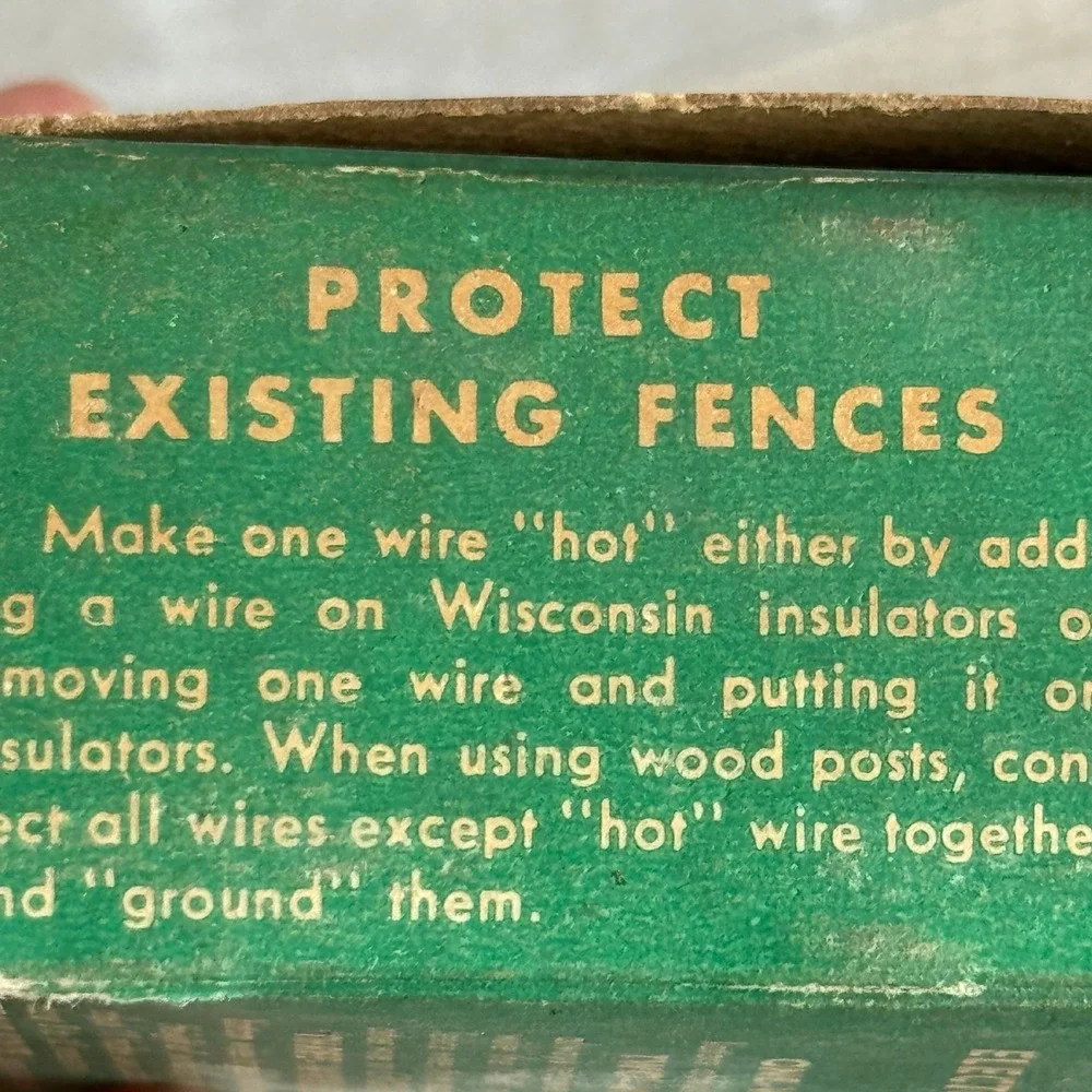 Vintage‎ Electric Fence Insulators Wisconsin Porcelain WP-22 Multi-Grooved New